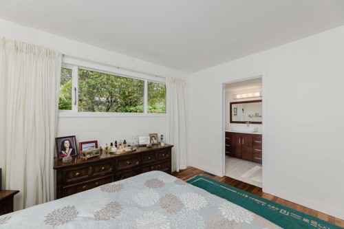 6505 Meier Road, Sechelt, BC - Indoor Photo Showing Bedroom