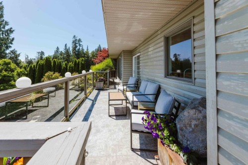 6505 Meier Road, Sechelt, BC - Outdoor With Exterior