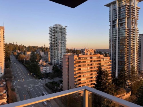 1307-518 Whiting Way, Coquitlam, BC - Outdoor With Facade