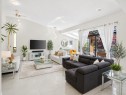 2940 Dresden Way, North Vancouver, BC  - Indoor Photo Showing Living Room 