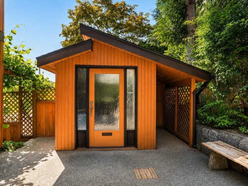 2940 Dresden Way, North Vancouver, BC - Outdoor