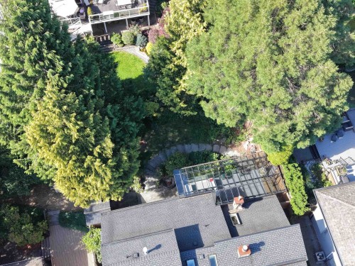 2940 Dresden Way, North Vancouver, BC - Outdoor