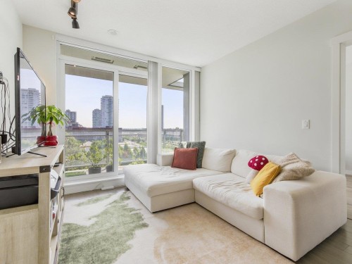 711-3281 Kent Avenue North E, Vancouver, BC - Indoor Photo Showing Living Room