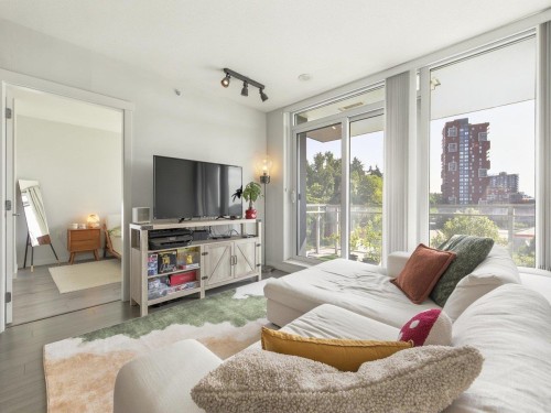 711-3281 Kent Avenue North E, Vancouver, BC - Indoor