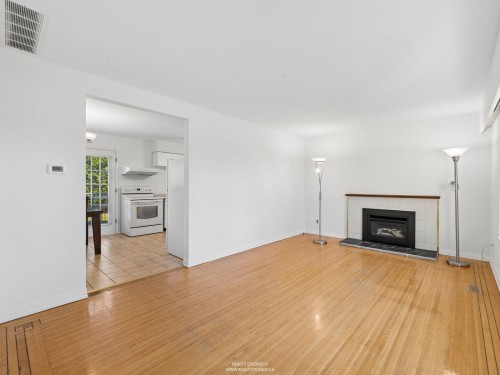 1341 Barberry Drive, Port Coquitlam, BC - Indoor Photo Showing Living Room With Fireplace