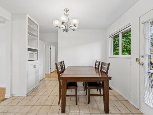 1341 Barberry Drive, Port Coquitlam, BC - Indoor Photo Showing Dining Room