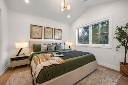 2153 20Th Avenue E, Vancouver, BC - Indoor Photo Showing Bedroom