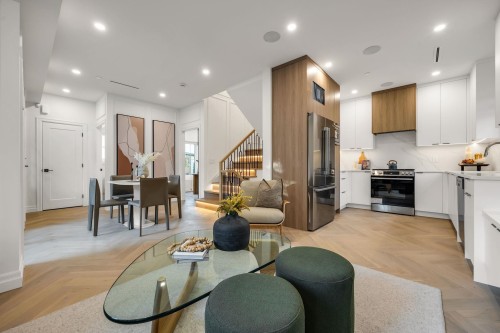 2153 20Th Avenue E, Vancouver, BC - Indoor