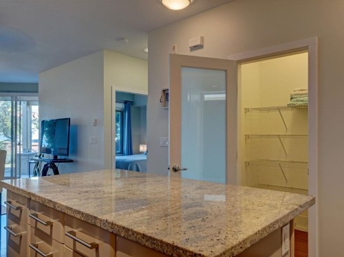 105-5160 Davis Bay Road, Sechelt, BC - Indoor