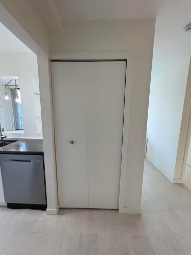 502-1737 Duchess Avenue, West Vancouver, BC - Indoor