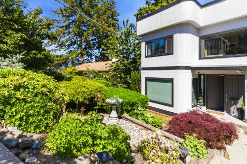 212 Sea Avenue N, Burnaby, BC - Outdoor