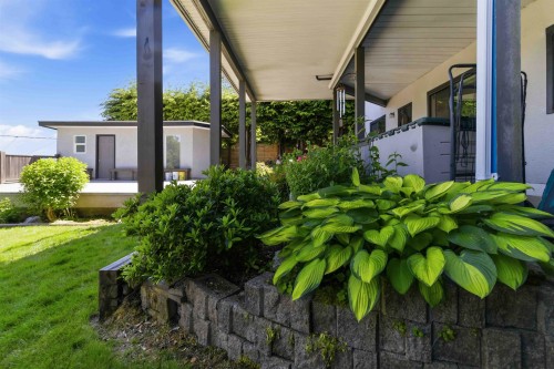 212 Sea Avenue N, Burnaby, BC - Outdoor With Deck Patio Veranda