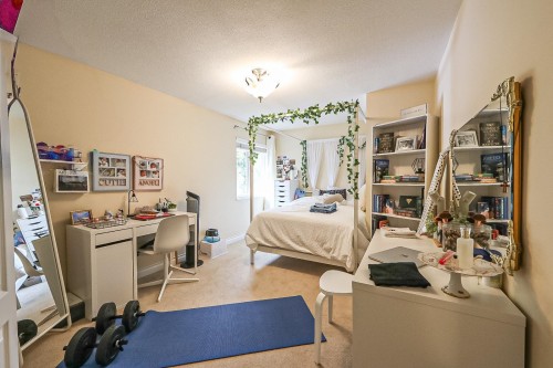 10340 Bamberton Drive, Richmond, BC - Indoor Photo Showing Bedroom