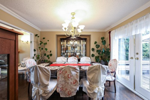 10340 Bamberton Drive, Richmond, BC - Indoor Photo Showing Dining Room