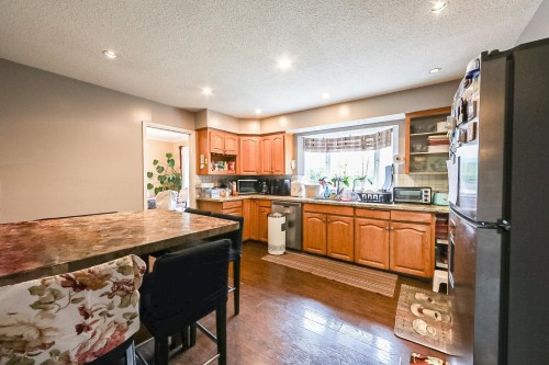 10340 Bamberton Drive, Richmond, BC - Indoor Photo Showing Kitchen
