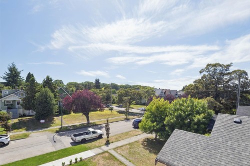 1-2815 Trinity Street, Vancouver, BC - Outdoor With View