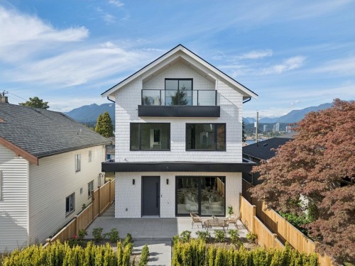 1-2815 Trinity Street, Vancouver, BC - Outdoor