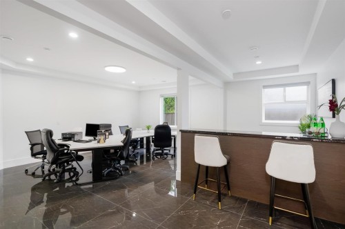 7490 No. 4 Road, Richmond, BC - Indoor Photo Showing Other Room