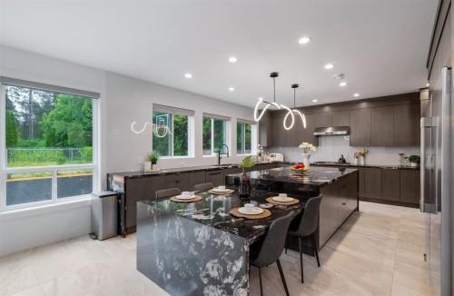 7490 No. 4 Road, Richmond, BC - Indoor