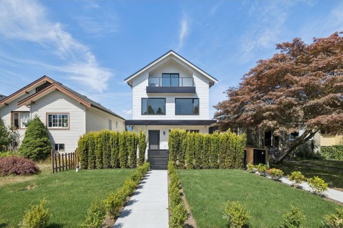 2-2815 Trinity Street, Vancouver, BC - Outdoor