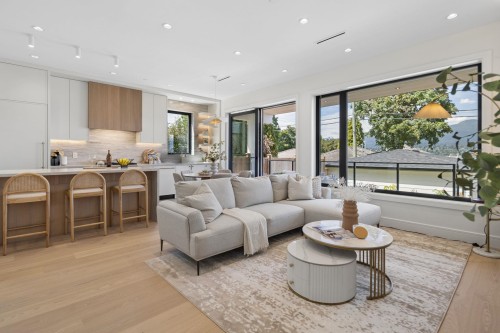 2-2815 Trinity Street, Vancouver, BC - Indoor Photo Showing Living Room