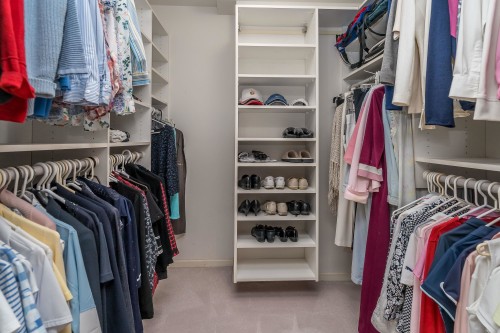108-1675 Augusta Avenue, Burnaby, BC - Indoor With Storage