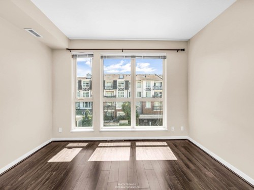 392-4133 Stolberg Street, Richmond, BC - Indoor Photo Showing Other Room