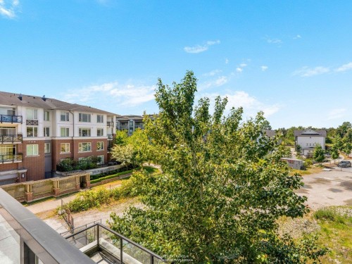 392-4133 Stolberg Street, Richmond, BC - Outdoor