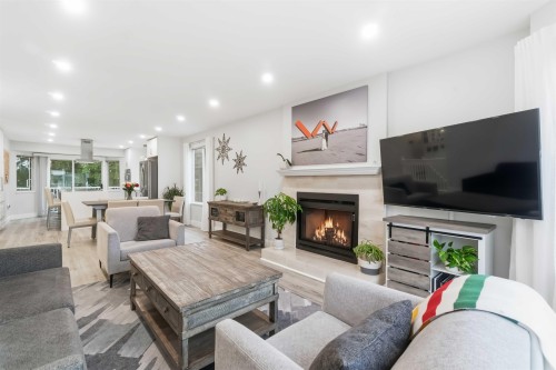 1760 Pekrul Place, Port Coquitlam, BC - Indoor Photo Showing Living Room With Fireplace