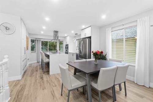 1760 Pekrul Place, Port Coquitlam, BC - Indoor Photo Showing Dining Room