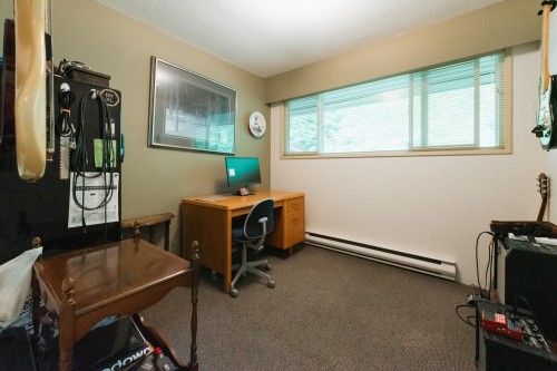 6950 Porpoise Drive, Sechelt, BC - Indoor Photo Showing Other Room