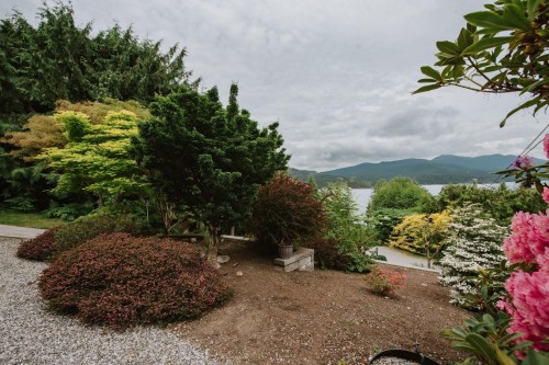 6950 Porpoise Drive, Sechelt, BC - Outdoor