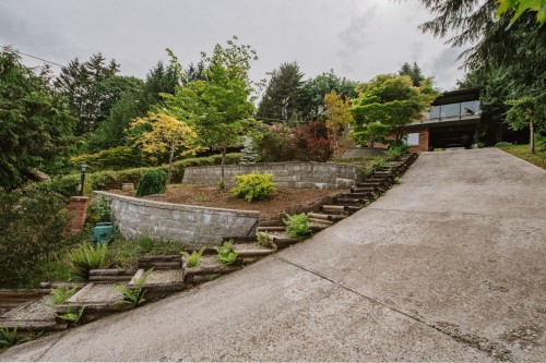6950 Porpoise Drive, Sechelt, BC - Outdoor