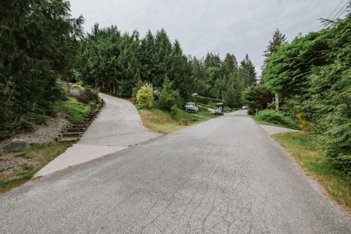 6950 Porpoise Drive, Sechelt, BC - Outdoor
