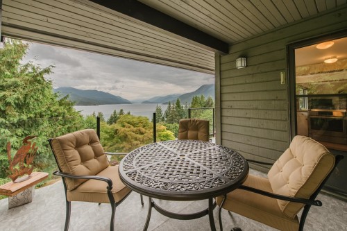 6950 Porpoise Drive, Sechelt, BC - Outdoor With Deck Patio Veranda With Exterior