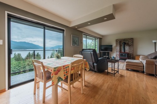 6950 Porpoise Drive, Sechelt, BC - Indoor