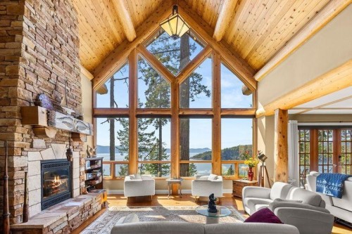 13543 Sakinaw Drive, Garden Bay, BC - Indoor Photo Showing Living Room With Fireplace