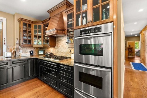 13543 Sakinaw Drive, Garden Bay, BC - Indoor Photo Showing Kitchen