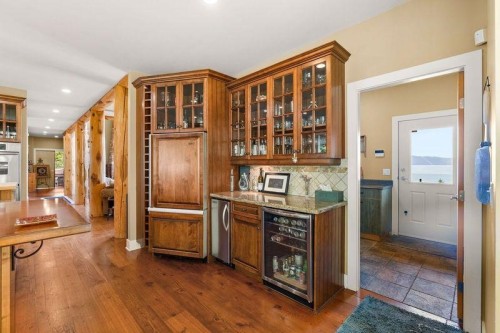 13543 Sakinaw Drive, Garden Bay, BC - Indoor Photo Showing Other Room