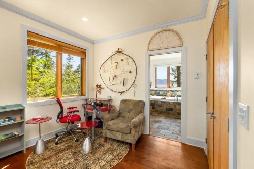 13543 Sakinaw Drive, Garden Bay, BC - Indoor