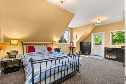 13543 Sakinaw Drive, Garden Bay, BC - Indoor Photo Showing Bedroom