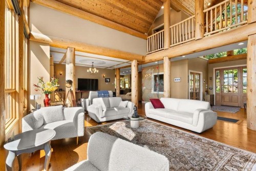 13543 Sakinaw Drive, Garden Bay, BC - Indoor Photo Showing Living Room