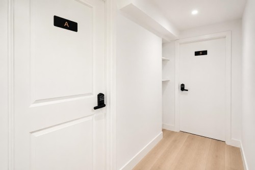 3885 35Th Avenue W, Vancouver, BC - Indoor Photo Showing Other Room