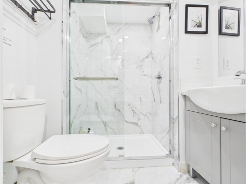 3885 35Th Avenue W, Vancouver, BC - Indoor Photo Showing Bathroom