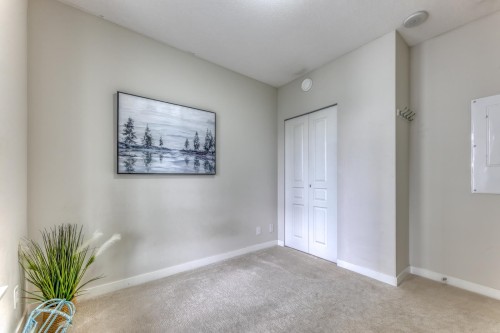 1004-3100 Windsor Gate, Coquitlam, BC - Indoor Photo Showing Other Room