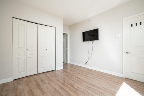 501-9298 University Crescent, Burnaby, BC 