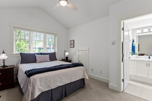 2416 8Th Avenue W, Vancouver, BC - Indoor Photo Showing Bedroom