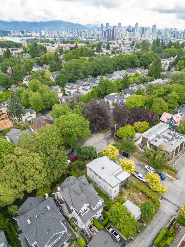 2416 8Th Avenue W, Vancouver, BC - Outdoor With View