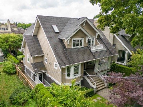 2416 8Th Avenue W, Vancouver, BC - Outdoor
