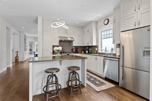 2416 8Th Avenue W, Vancouver, BC - Indoor Photo Showing Kitchen With Upgraded Kitchen